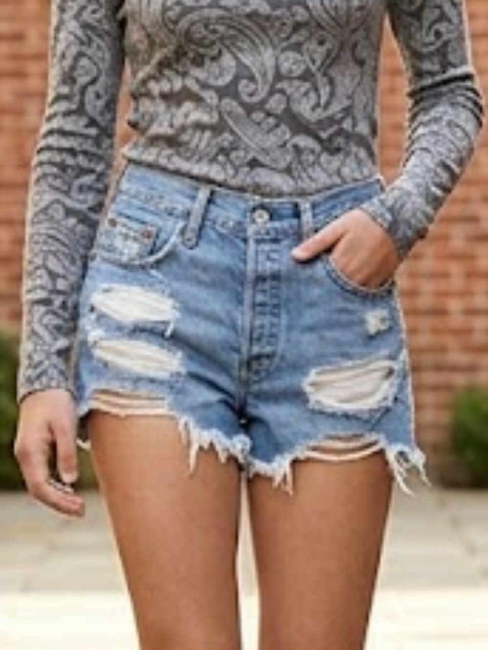 Levi’s 501 Distressed High Rise Cut Off Denim Shorts Size 25